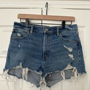 Abercrombie & Fitch mid rise mom Shorts